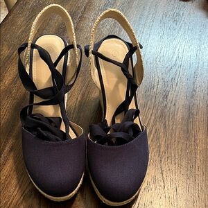 NWOT Navy Lace-Up Espadrille Wedges for Women